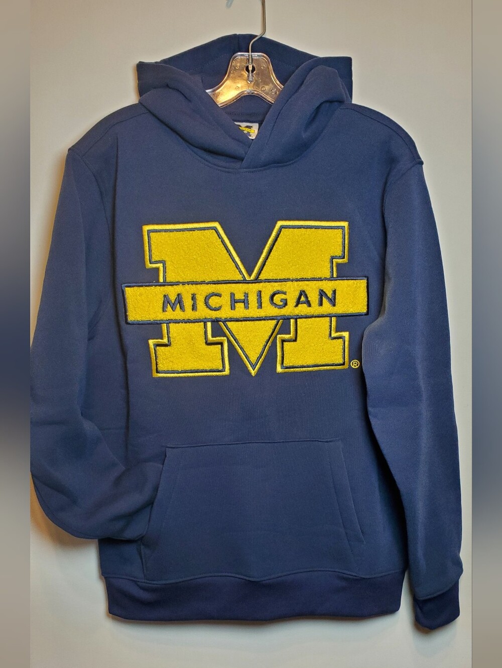 405. NWT - Michigan Wolverines Hooded Sweatshirt